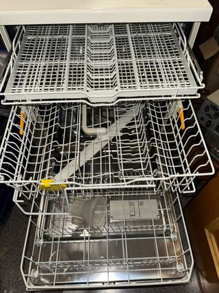 Lavavajillas miele plus oferta 
tal cual esta