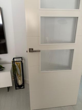 Lote de Tiradores y bisagras puerta