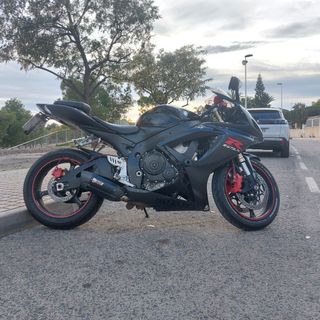 SUZUKI GSX-600R