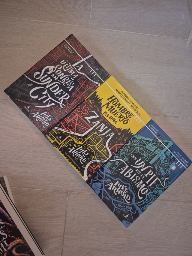 Trilogía Luke Arnold