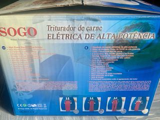 Picadora trituradora eléctrica. Robot de cocina