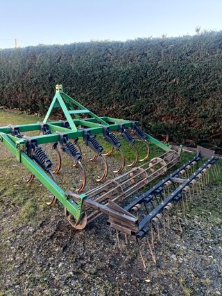 Semichisel con rodillo y rastra pinchos