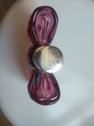 Bottiglie di profumo vuote