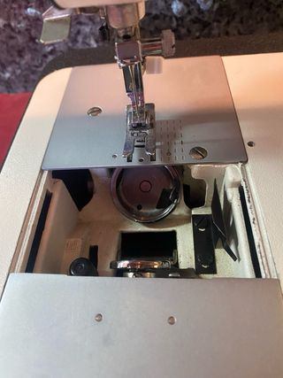 MAQUINA DE COSER SIGMA 2000