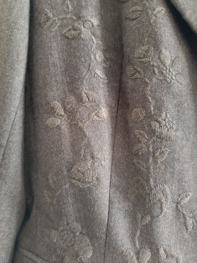 Chaqueta Oilily t-36 mujer con un pequeño defecto