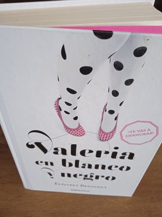 Valeria en blanco y negro (Saga Valeria 3)