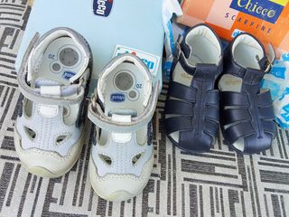 Due paia di scarpe Chicco n.20 in pelle 