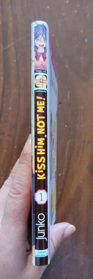 Kiss him, not me! Volume n. 1