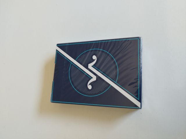 Baraja Cardistry Juggler