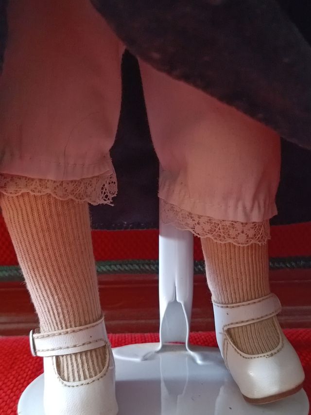 Muñeca de cerámica vintage