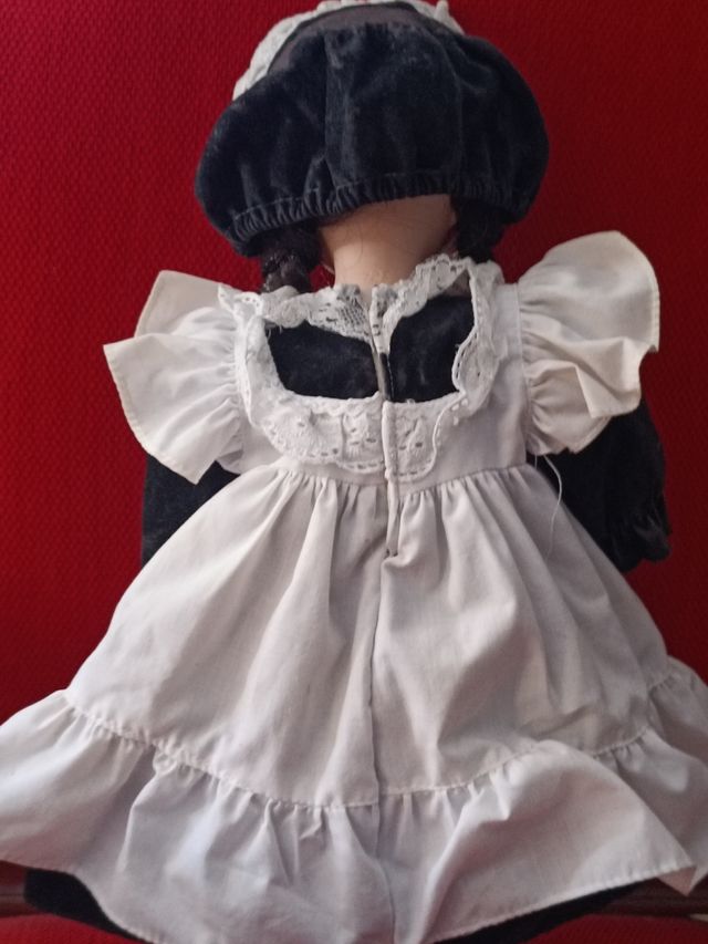 Muñeca de cerámica vintage