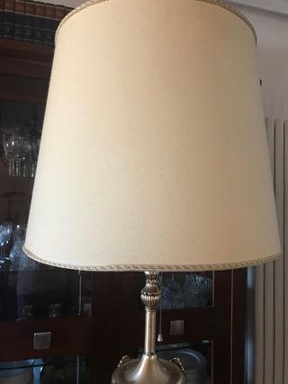 Lampara de pie vintage con pantalla