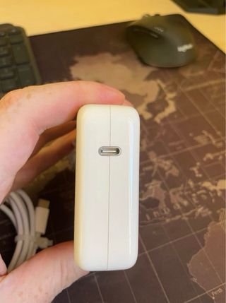 Cargador original MacBook Pro 61W