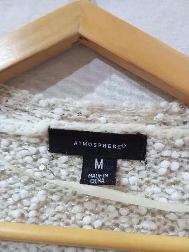 Chaqueta de punto con motivos dorados 