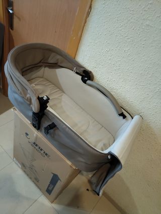 Portabebé Capazo Jane Micro BB Ergonómico 