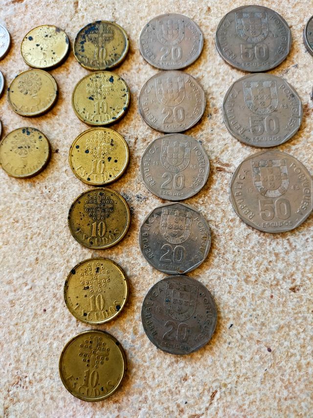 Lote 25 monedas de Portugal