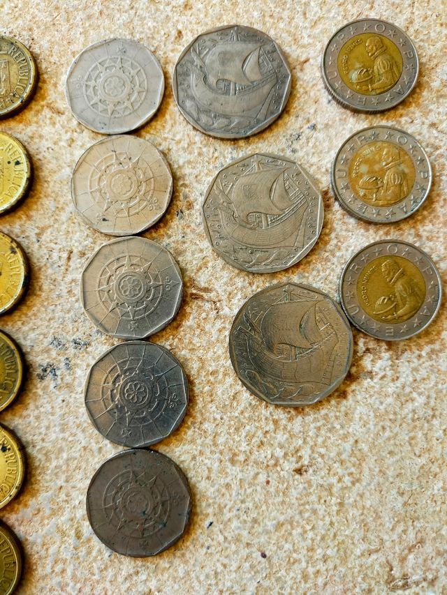 Lote 25 monedas de Portugal