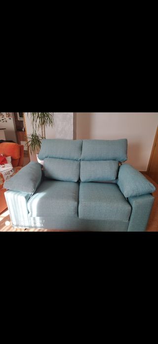 2 Sofas de 2 plazas cada uno