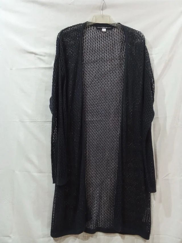 Chaqueta larga azul marino.