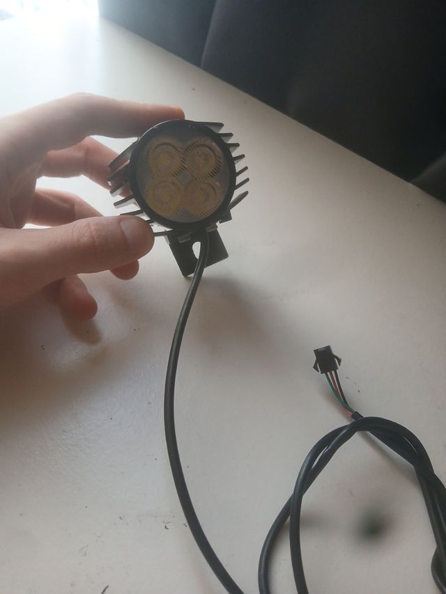 Luz con claxon patinete smartgyro