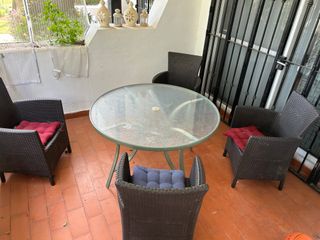 Mesa exterior cristal/aluminio verde + 4 sillas