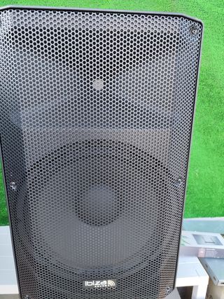 Altavox autoamplificado