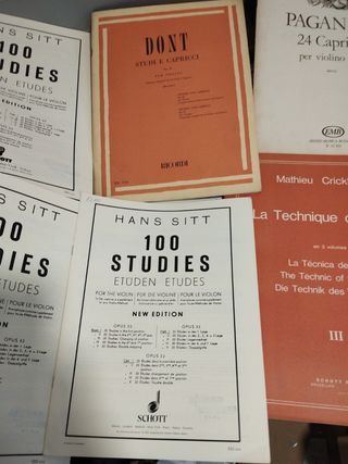 Lote 11 partituras violín métodos cd