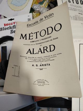 Lote 11 partituras violín métodos cd