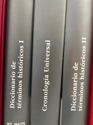 24 tomos de enciclopedia de Historia Universal