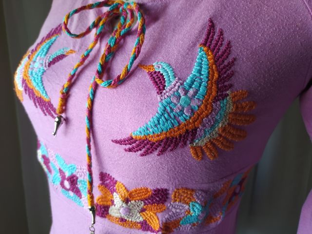 Camiseta hippie rosa bordados XS