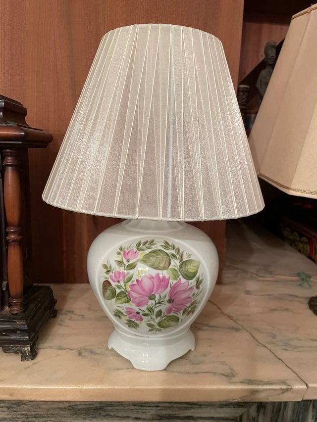 Lámpara pintada a mano