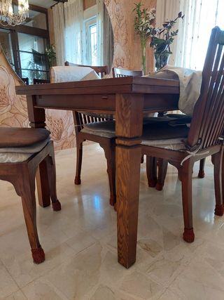 Mesa madera extensible y 6 sillas