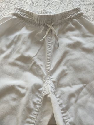Kimono karate con dos cinturones