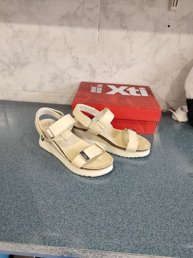 Sandalias xti