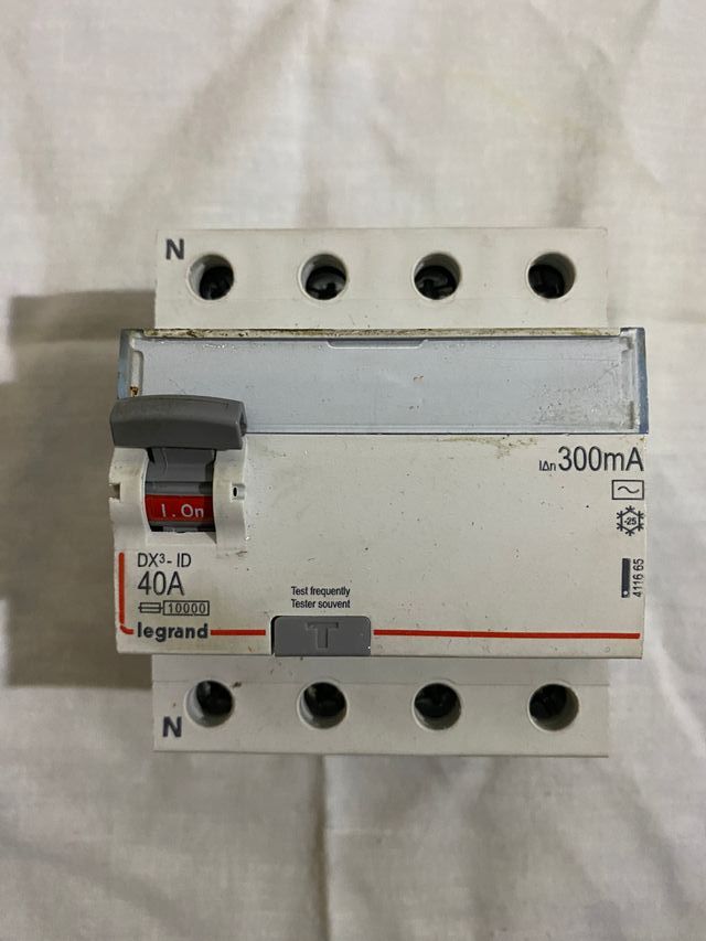 Interruptor magnetotérmico C50A