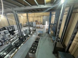 Venta de Nave en calle Sierra Morena, 14