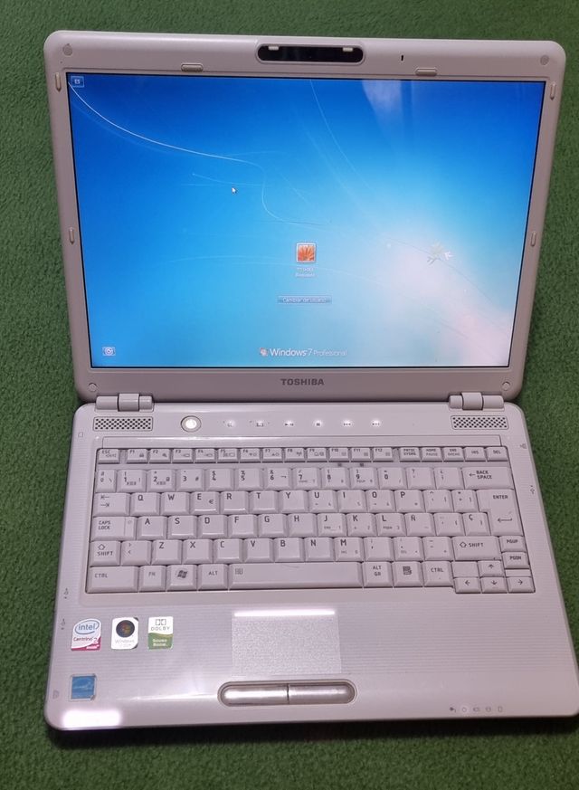 PC Portátil Toshiba en buen estado