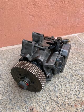 Bomba inyectora 2.5 TDI 180cv 0470536010