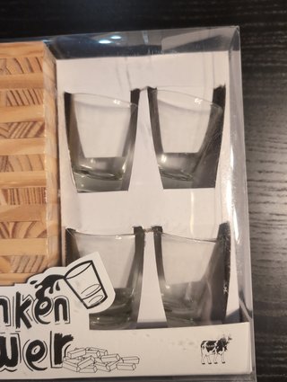 Juego jenga y vasos de chupito Alehop