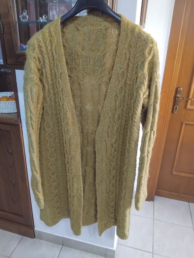 Cardigan fatto a mano