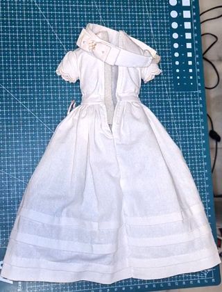 Vestido, bolsito y diadema muñeca Nancy Comunión