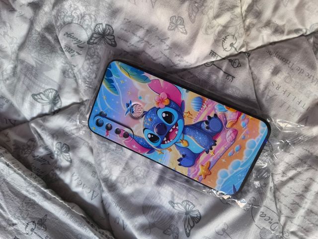Funda móvil stitch