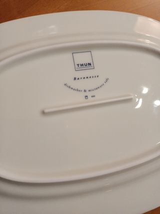 Piatto ovale Thun,