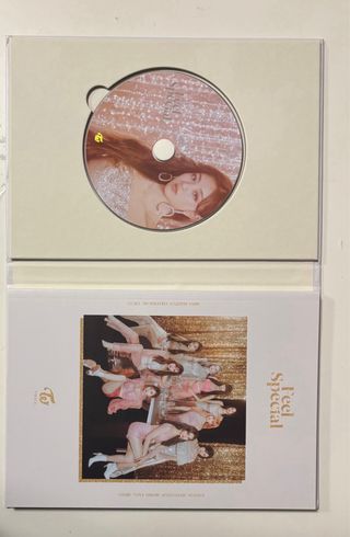Twice “Feel special” con photocard