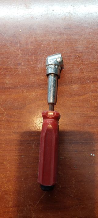 Destornillador de 90 grados