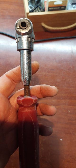 Destornillador de 90 grados