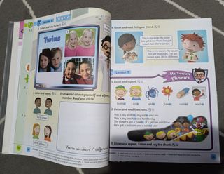 Class book y activity book. Ace 1