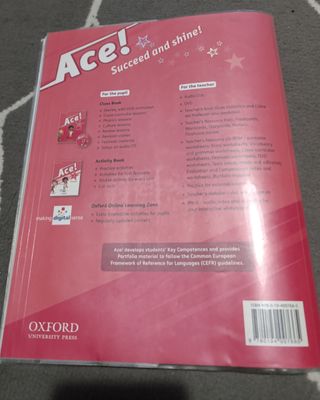 Class book y activity book. Ace 1