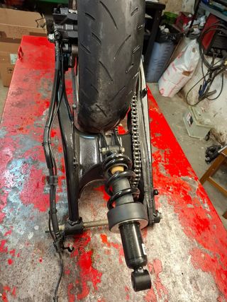 Honda cb 125r