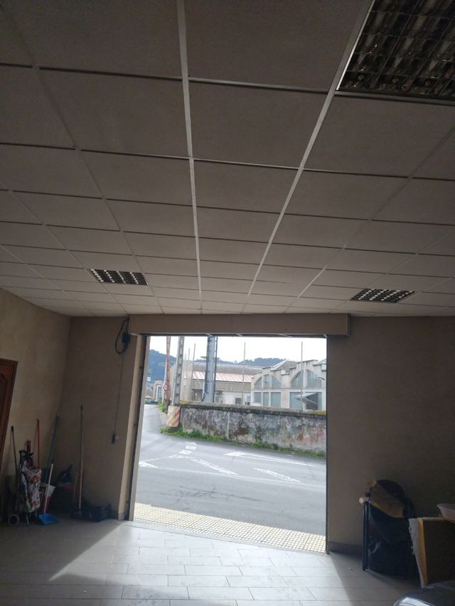 Plaqueta escayola techos desmontables